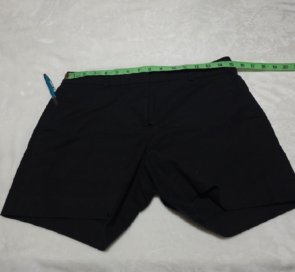 Michael Kors Black Women's Bermudas‎ - Picture 6 of 10